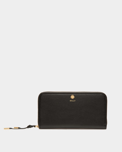 <p>Bally Essential Long Wallet in Black Leather</p>
<!-- split -->