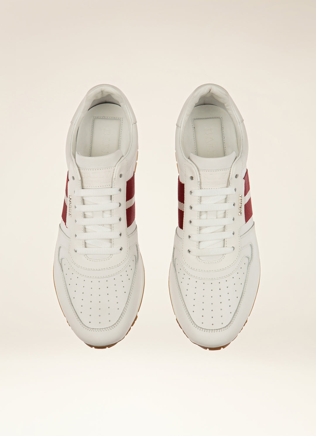 Apparel & Accessories>Shoes