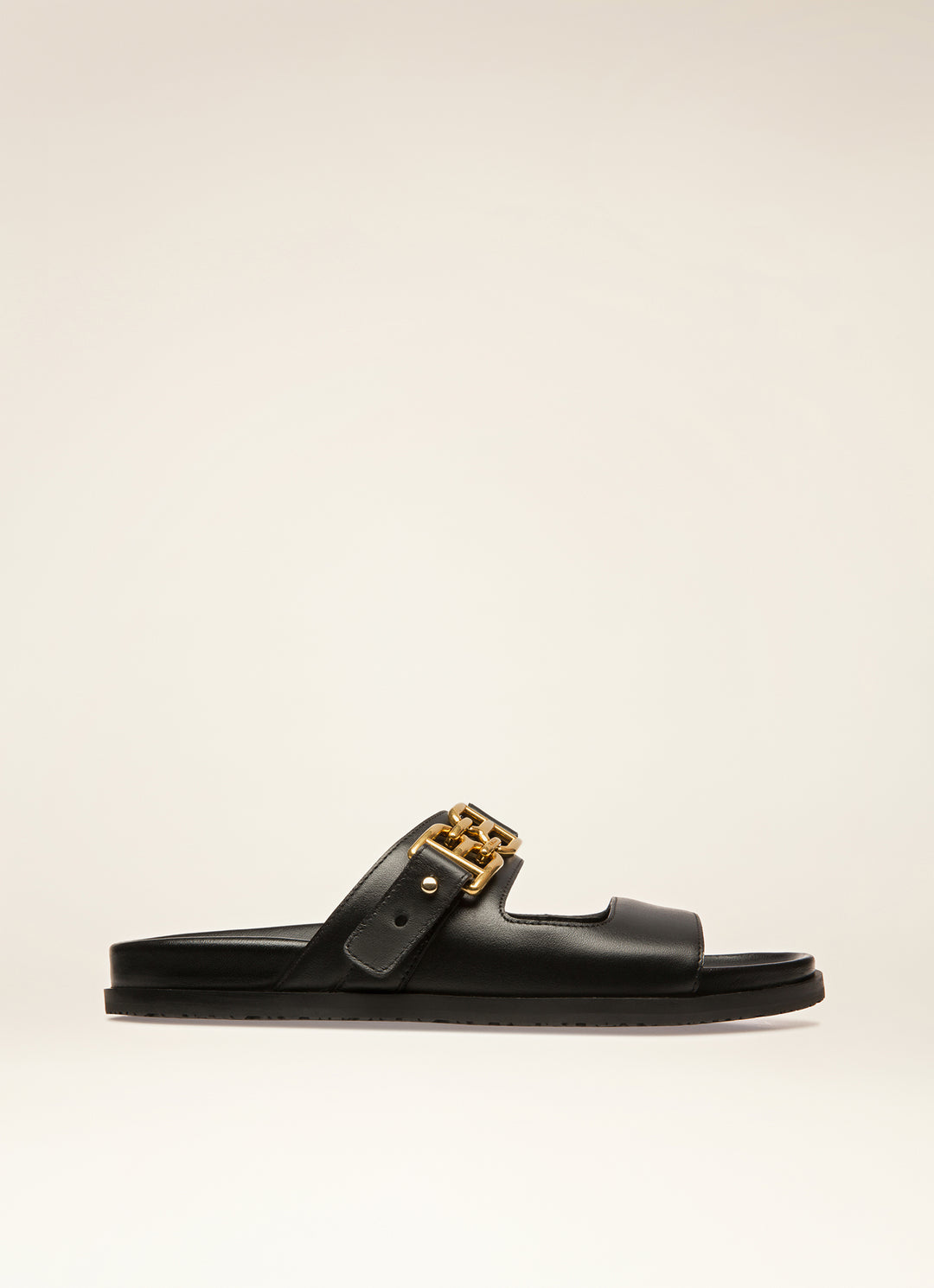 Apparel & Accessories>Shoes