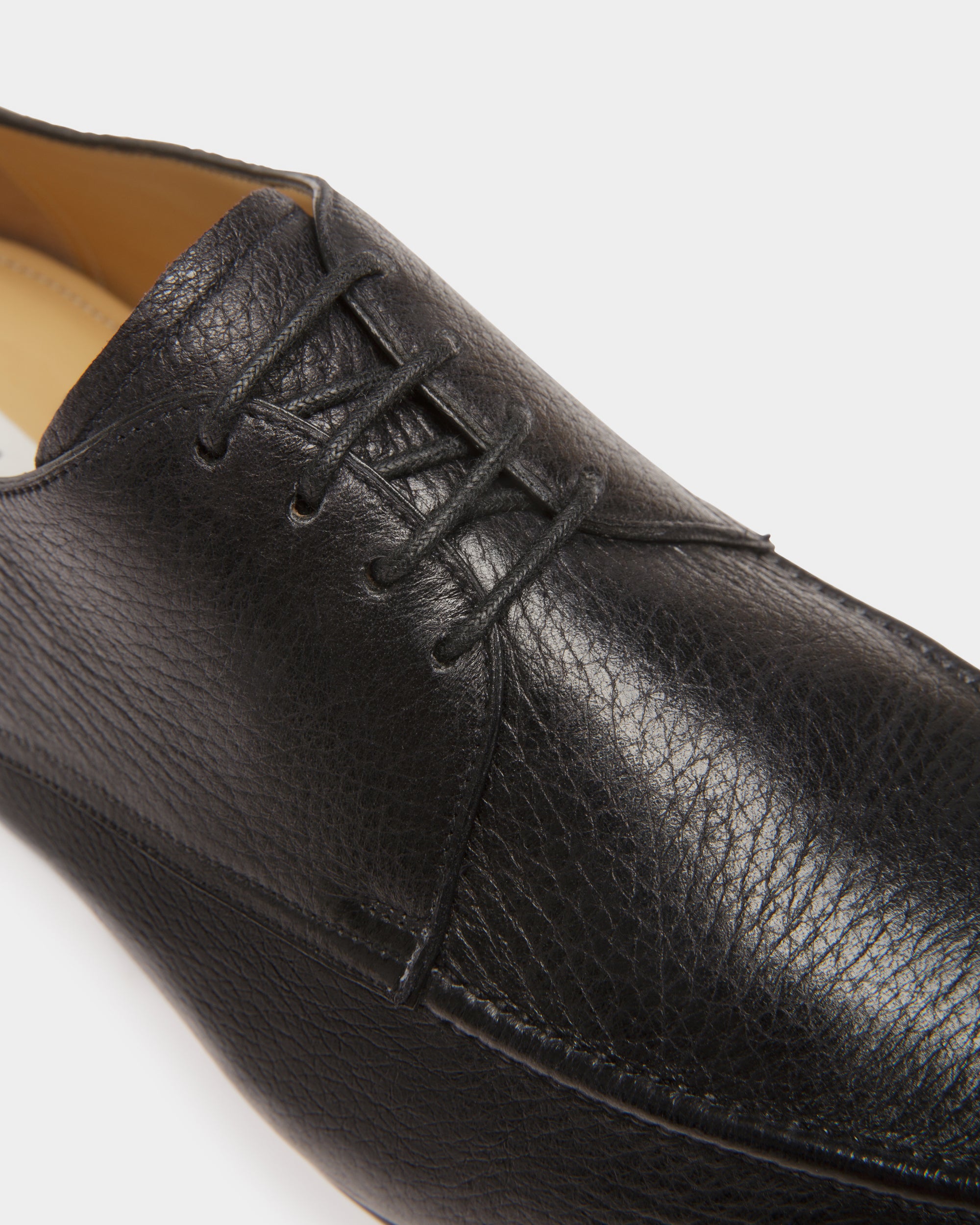 Shop Luxury Leather Shoes for Men in Dubai & Abu Dhabi | Bally